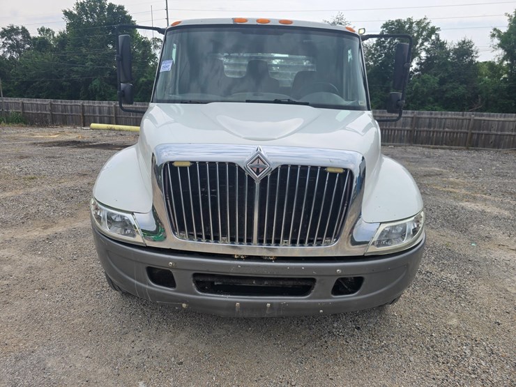 2006-international-durastar-4300-image-21