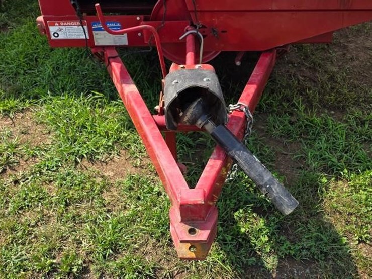 2019-new-holland-165-image-28