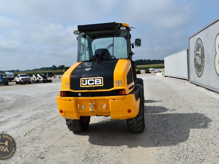 2023-jcb-409-image-16