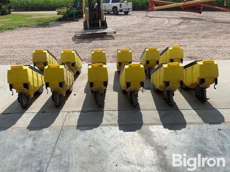 john-deere-3-bushel-poly-seed-boxes-image-6