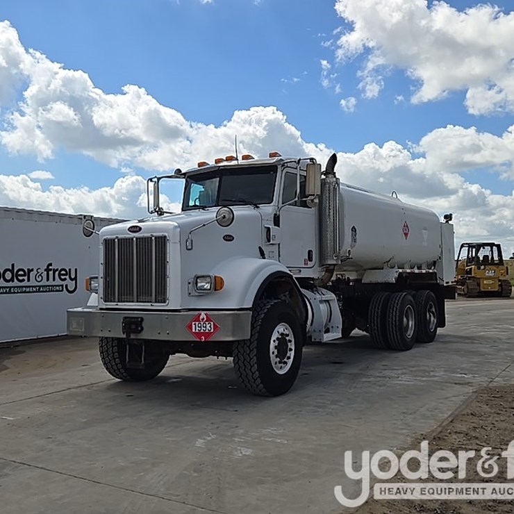 2005 PETERBILT 357