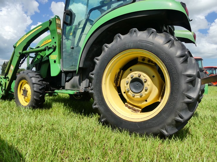 john-deere-3520-image-5