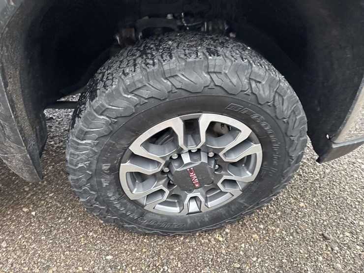 2022-gmc-sierra-2500-image-27