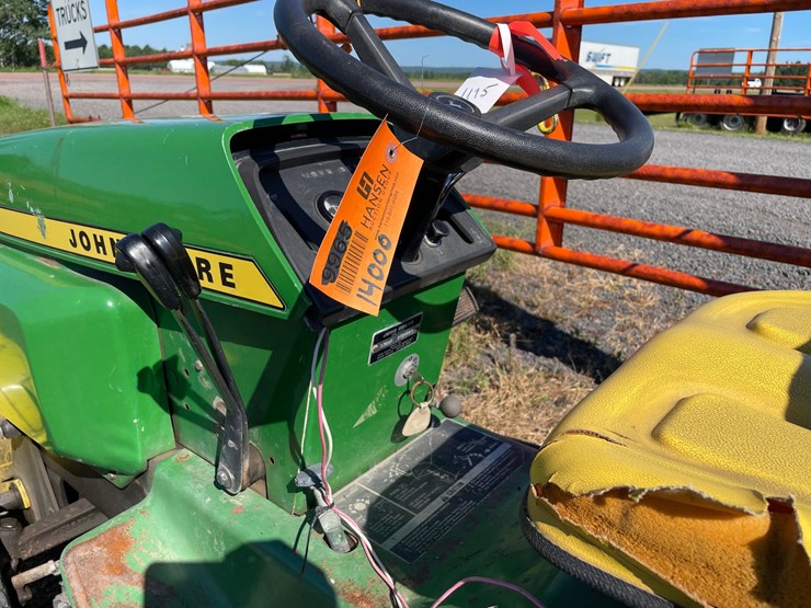 john-deere-300-image-14