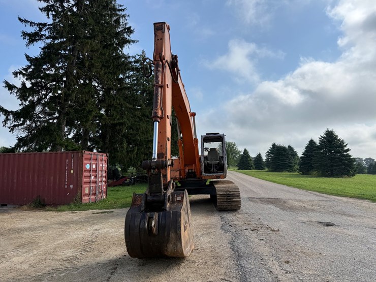 2000-hitachi-ex200-lc-image-2