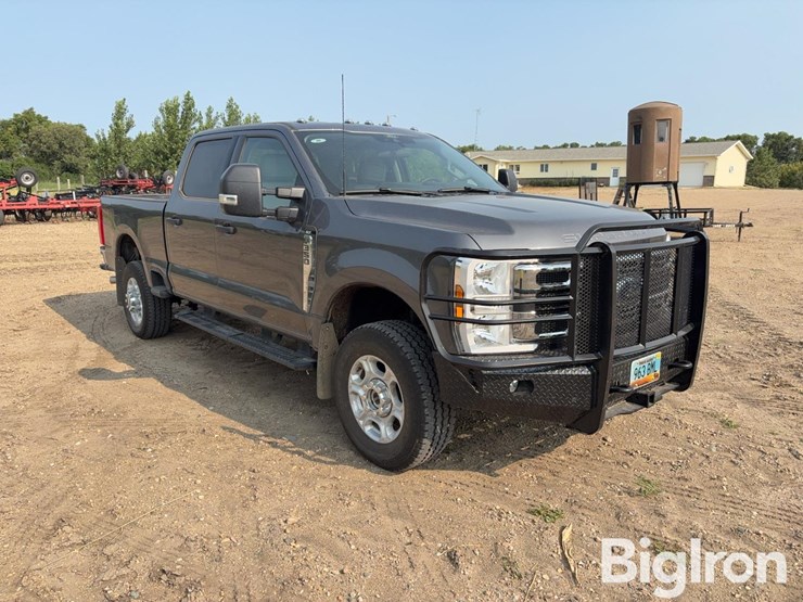 2025-ford-f350-image-3