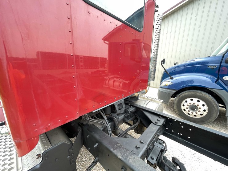 2006-kenworth-t800-image-22