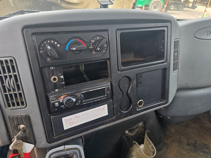 2006-international-durastar-4300-image-47