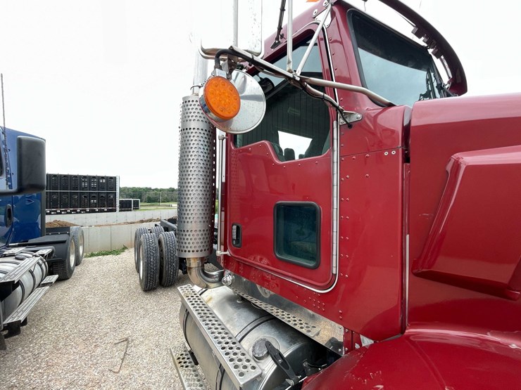 2006-kenworth-t800-image-60