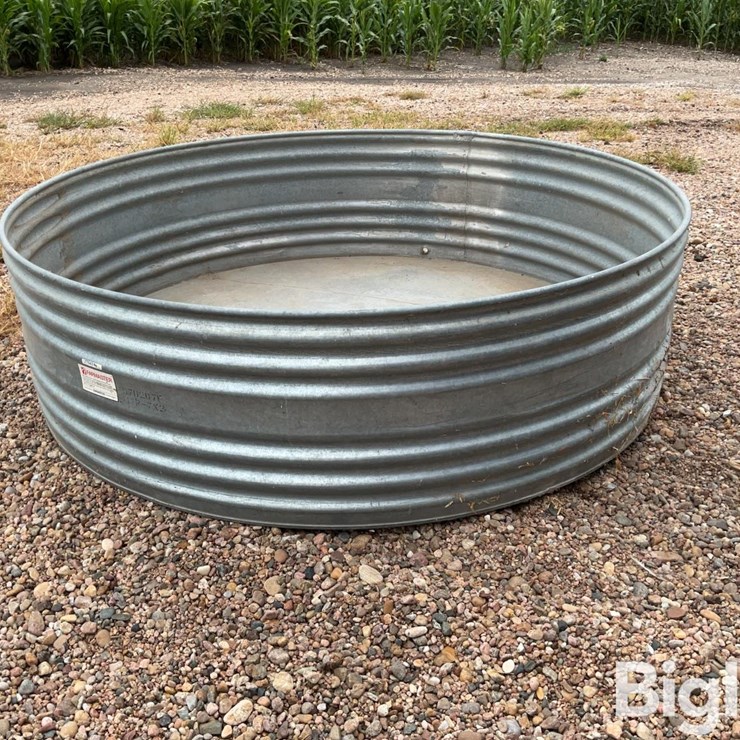 Farmaster 575-Gal Livestock Tank