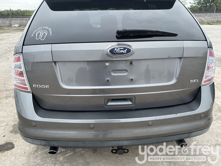 2010-ford-edge-image-25