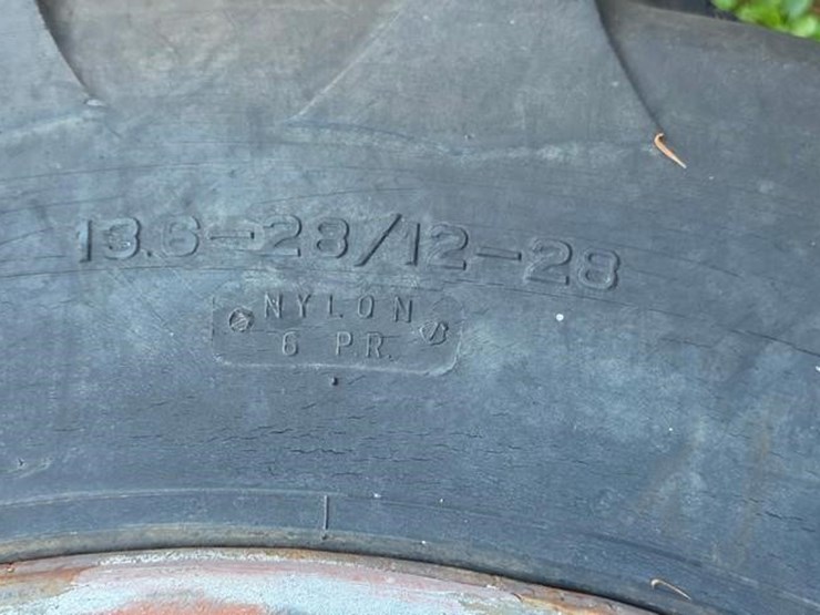 2-13.6-28/12-28-tractor-tires-&-rims-image-5