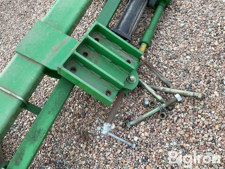 john-deere-lift-assist-brackets-&-wheels-image-18