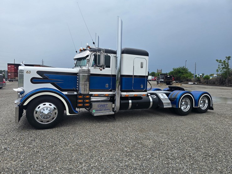 2000-peterbilt-379-image-5