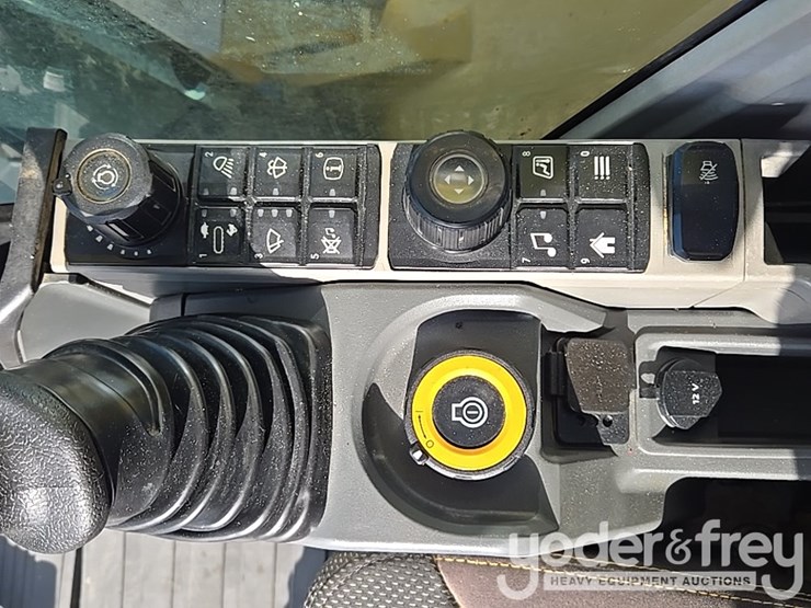 2019-caterpillar-336-image-73