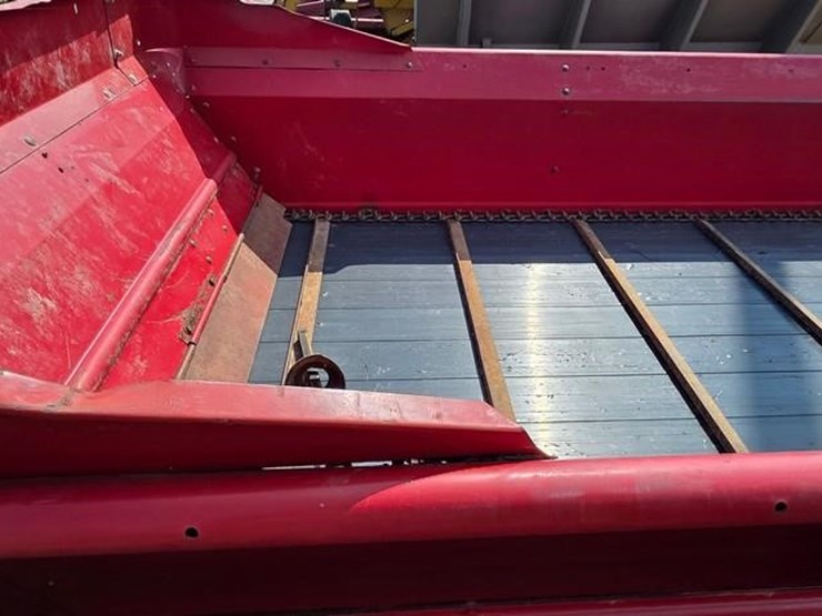 2019-new-holland-165-image-26