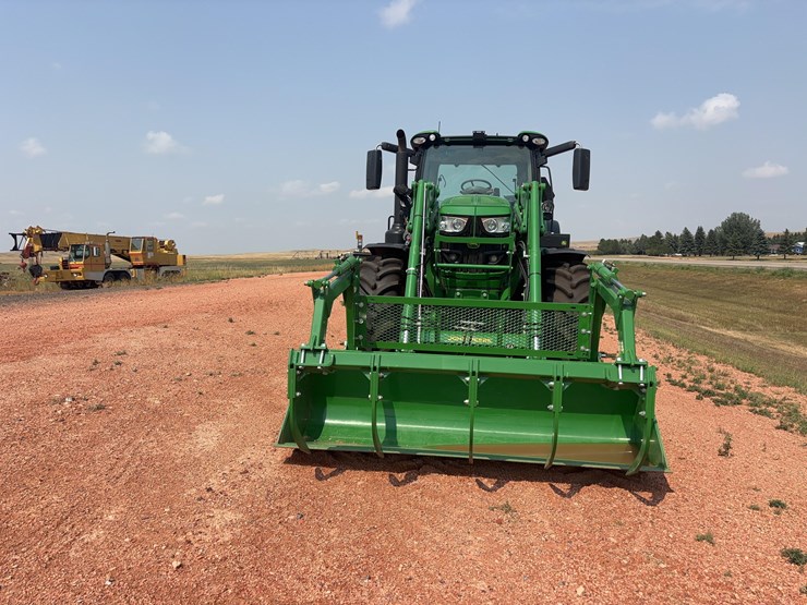 2020-john-deere-6155r-image-23