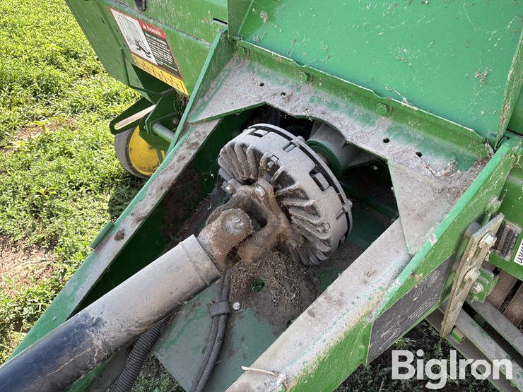 2001-john-deere-567-image-14