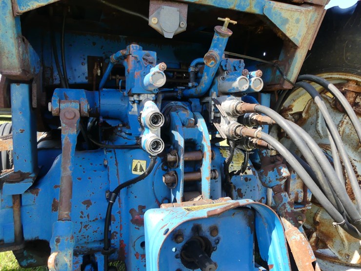 ford-7710-image-6