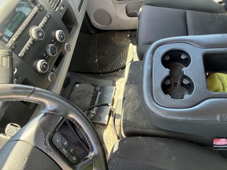 2012-gmc-sierra-2500hd-image-23