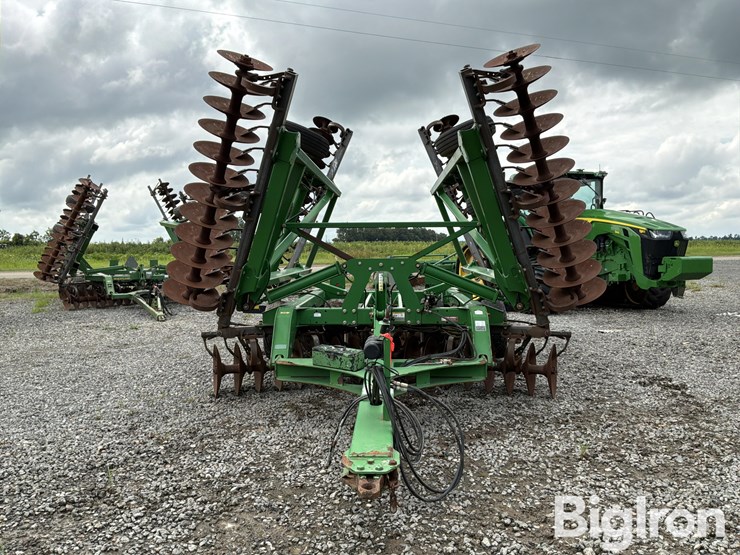 john-deere-2623-image-2