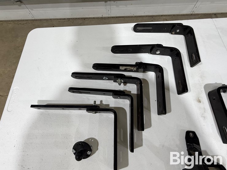 john-deere-cab-mounting-brackets-&-cab-accessories-image-14