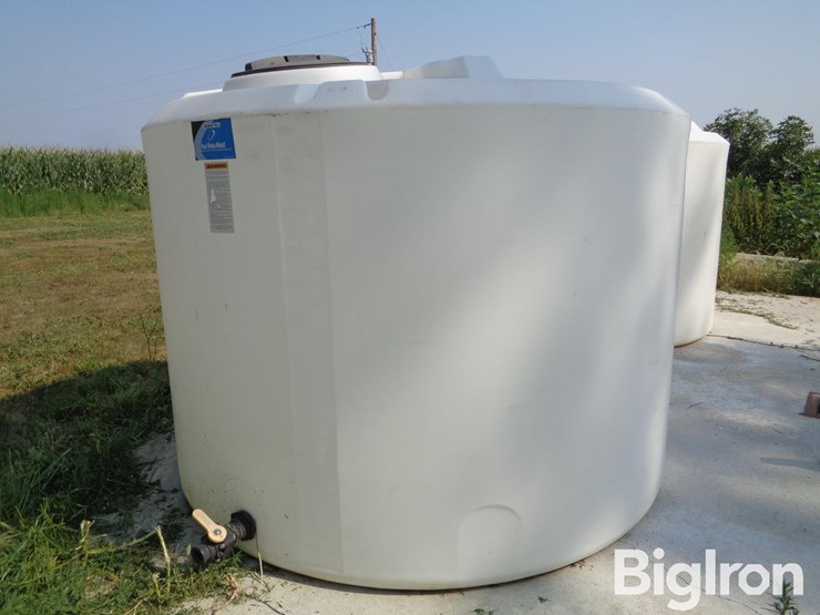 ace-roto-mold-1,500-gal-poly-tank-image-2