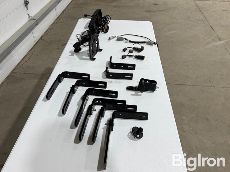 john-deere-cab-mounting-brackets-&-cab-accessories-image-4