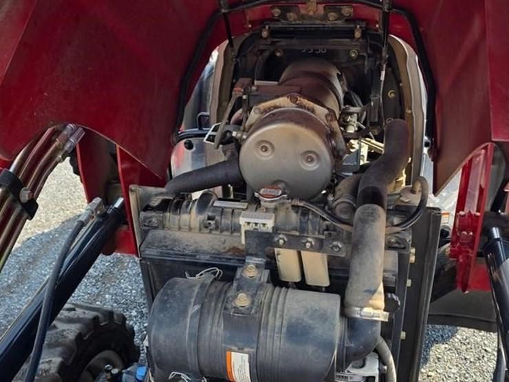 case-ih-farmall-35c-image-33