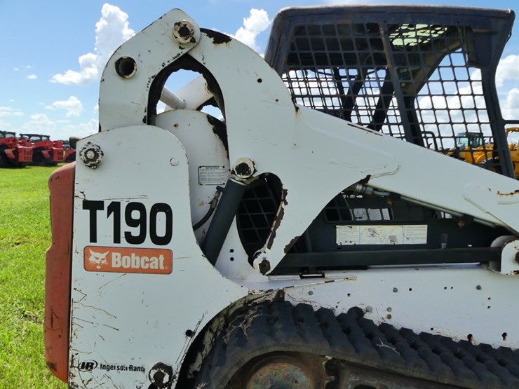 2006-bobcat-t190-image-7