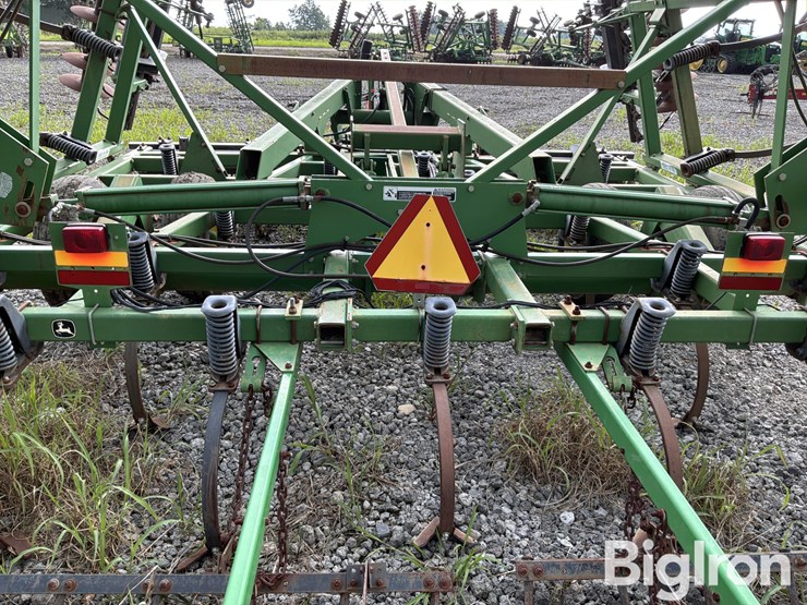 john-deere-726-image-19