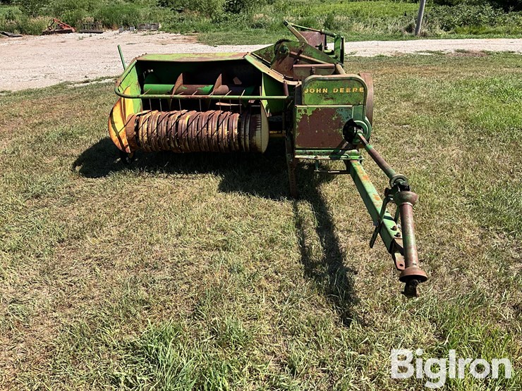 john-deere-24t-image-2