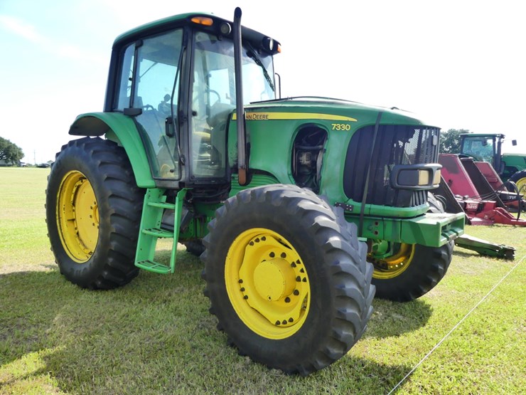 john-deere-7330-image-2