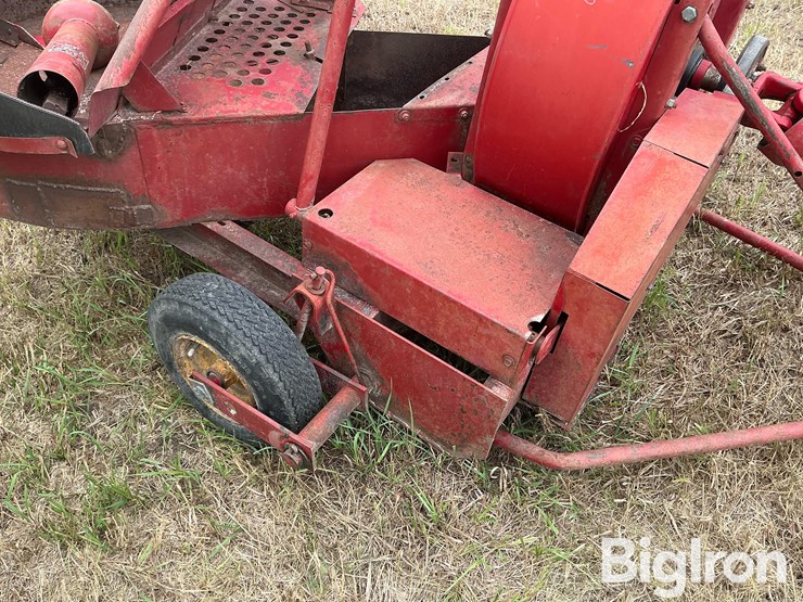 new-holland-30-image-18