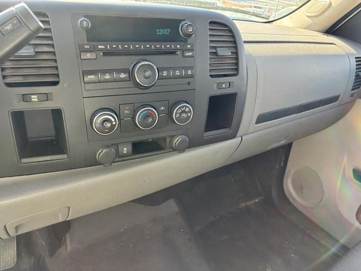 2012-gmc-sierra-2500hd-image-27