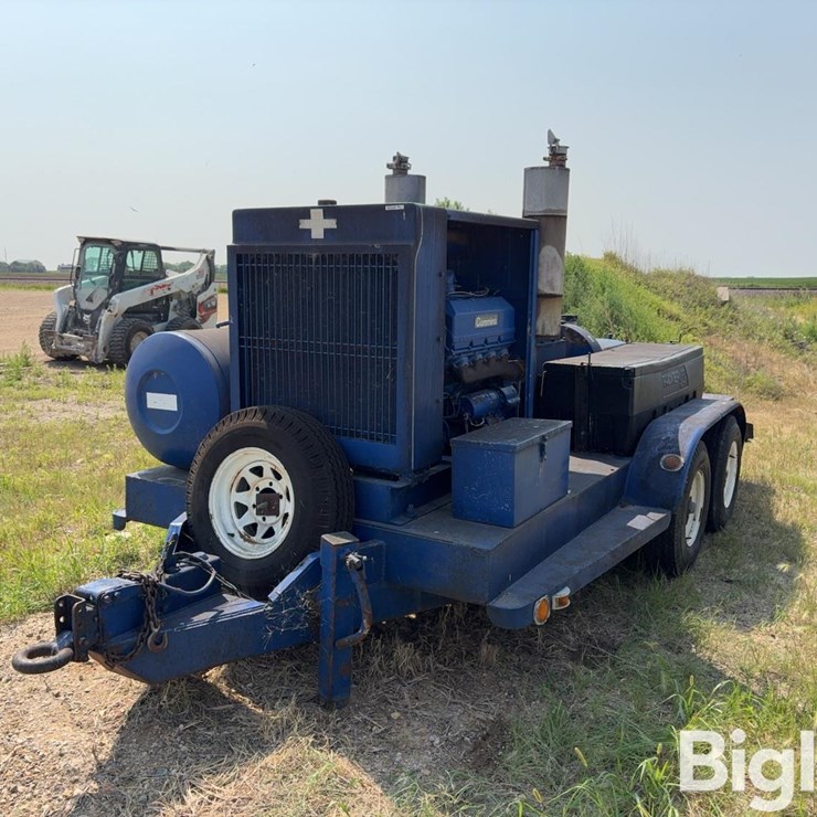 Tritan 51020SS Diesel Water Pump On T/A Flatbed Trailer