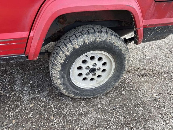 1996-jeep-cherokee-image-6