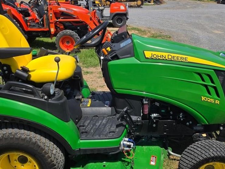 john-deere-1025r-image-9