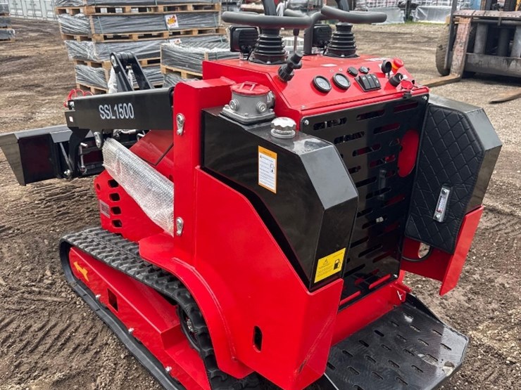 new-sd-lanch-co-mini-diesel-stand-on-skidloader-model-ssl1500-image-7