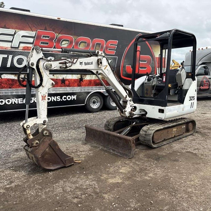 BOBCAT 325