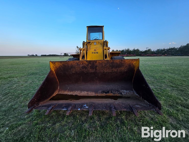 allis-chalmers-745-image-2