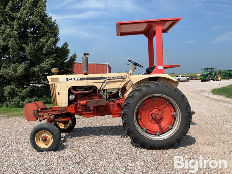 1965-case-730-comfort-king-2wd-tractor-image-8