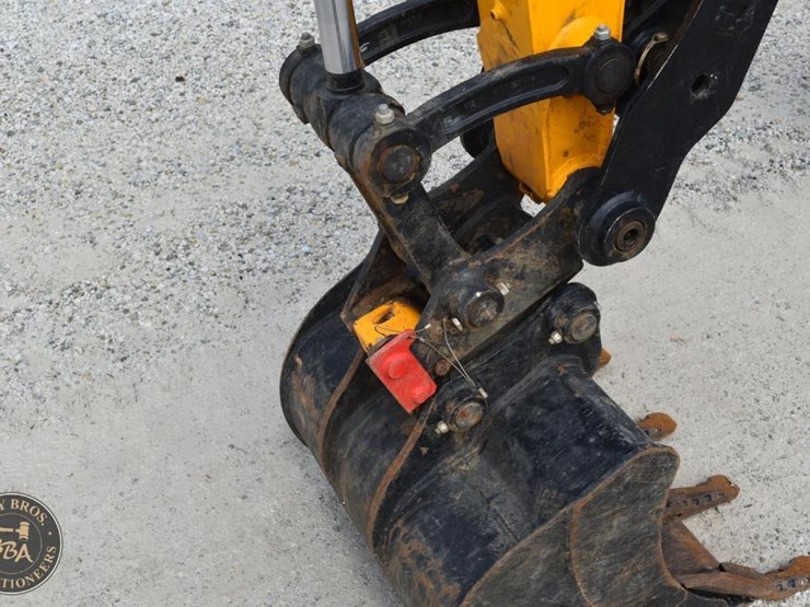 2024-jcb-35z-1-image-23