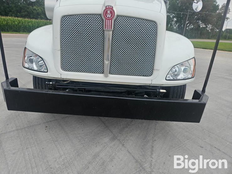 2013-kenworth-t370-image-10