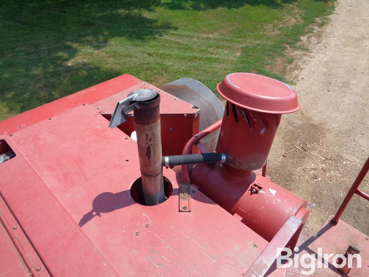 1989-case-ih-1680-image-16