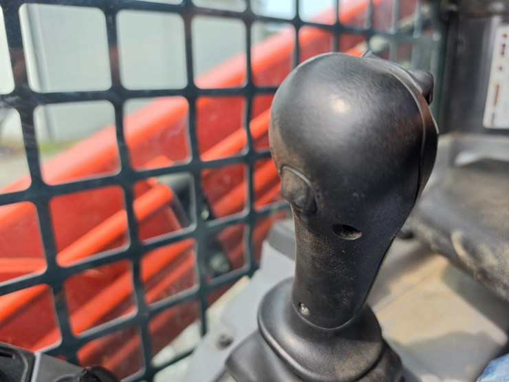 2018-kubota-svl95-2s-image-27