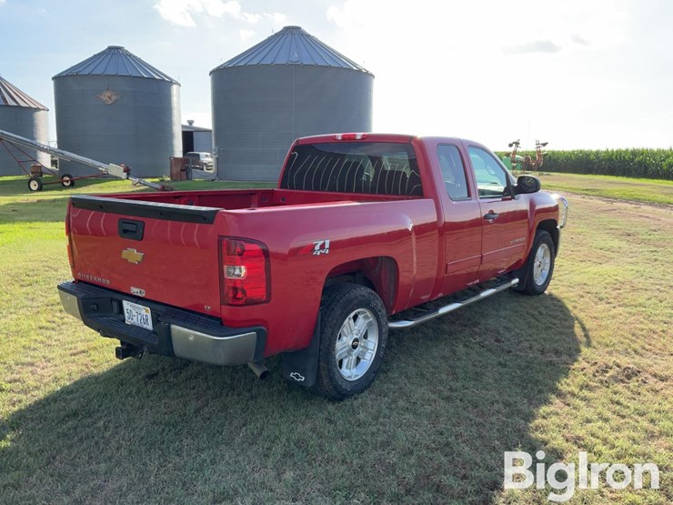 2013-chevrolet-1500-image-5