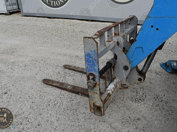 2008-genie-gth1056-image-16