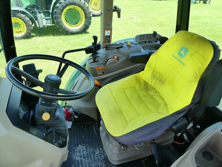 john-deere-6115d-image-12