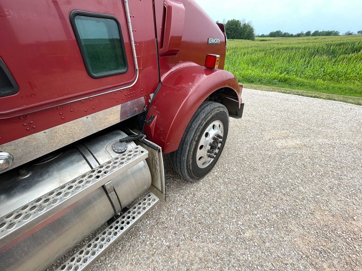 2006-kenworth-t800-image-57